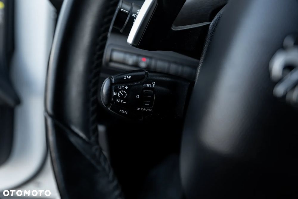 Peugeot 308 PureTech 130 GPF EAT8 Stop & Start Allure - 36