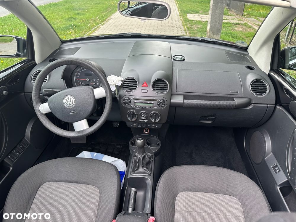 Volkswagen New Beetle 1.6 - 17