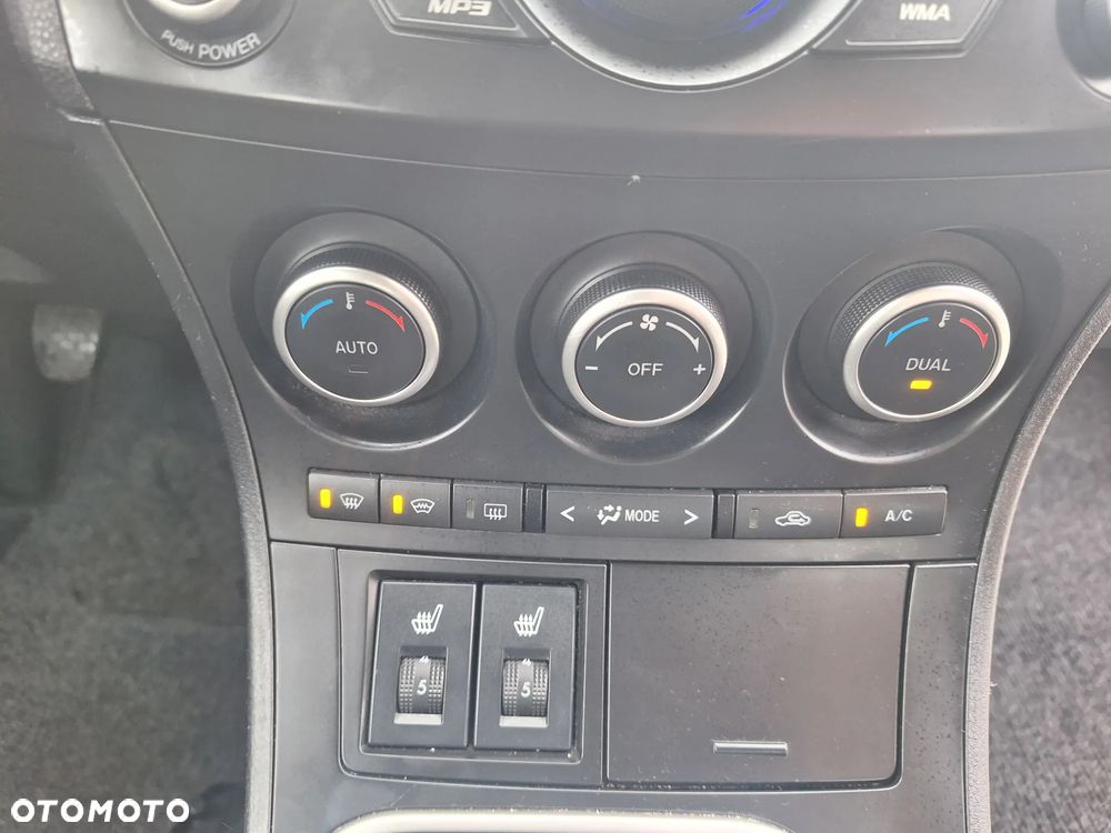 Mazda 3 1.6 Exclusive + - 22