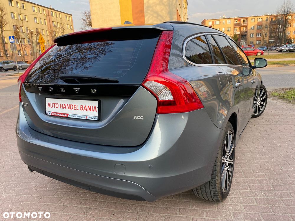 Volvo V60 D3 Summum - 32