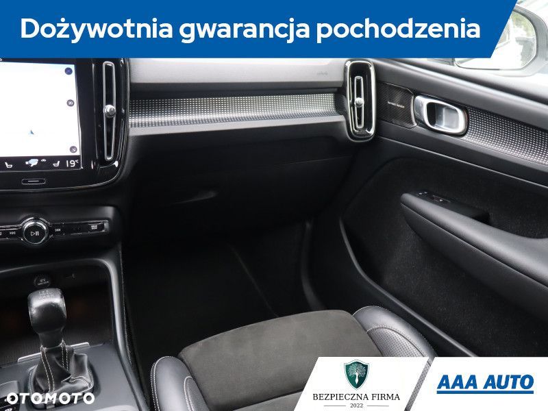 Volvo XC 40 - 9
