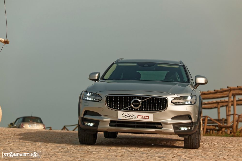 Volvo V90 Cross Country D5 AWD Geartronic Pro - 13