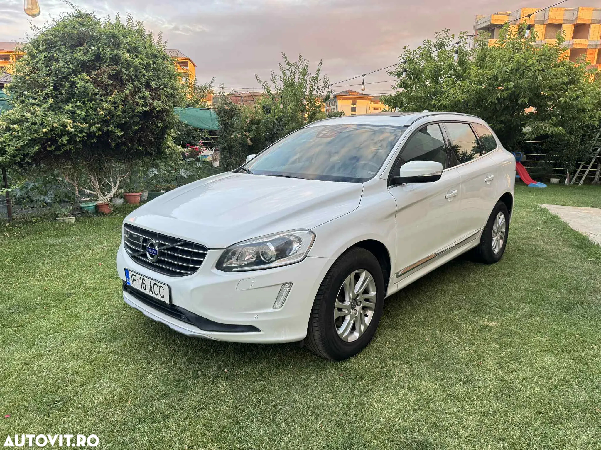 Volvo XC 60 D4AWD Kinetic - 4