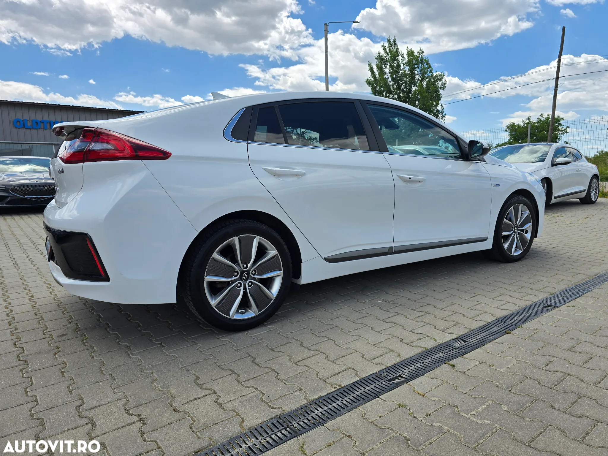 Hyundai IONIQ Hybrid 1.6 GDI Style - 3