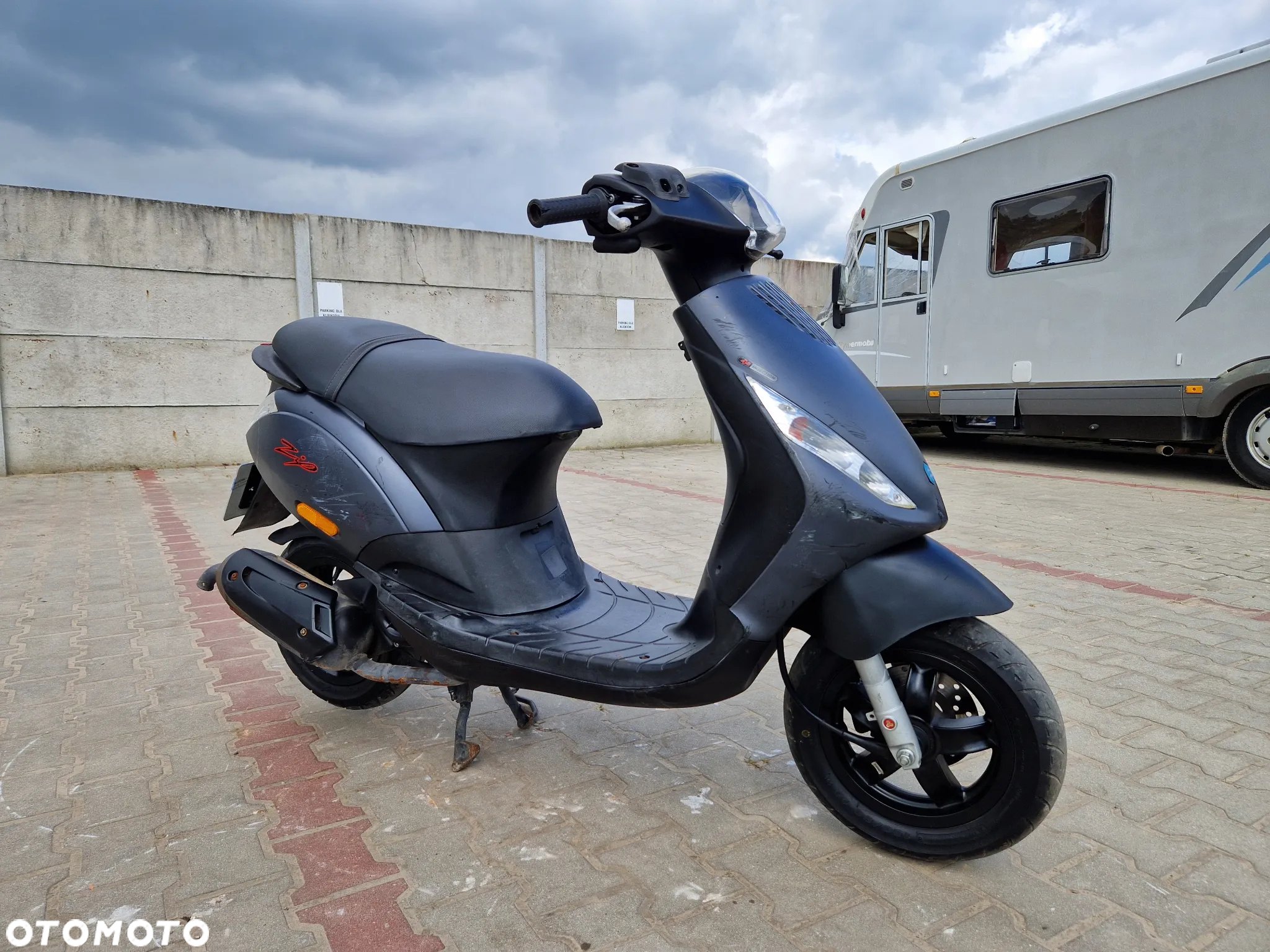 Piaggio ZIP - 11