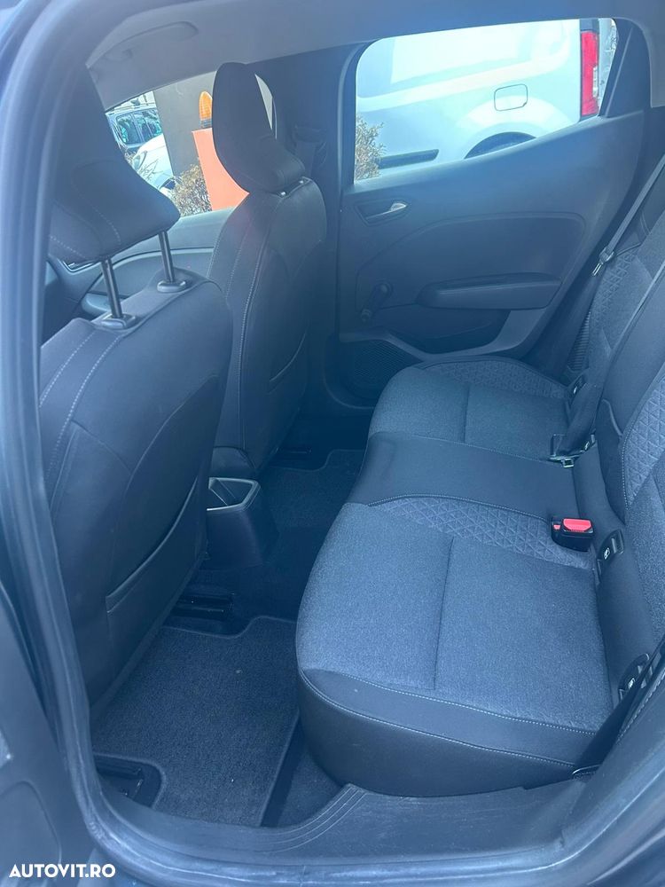 Renault Clio E-TECH 140 INTENS - 13