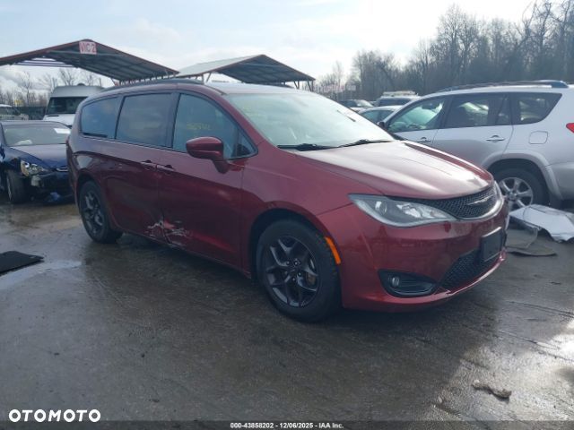 Chrysler Pacifica - 6