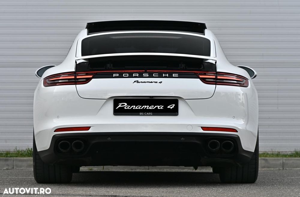 Porsche Panamera - 12