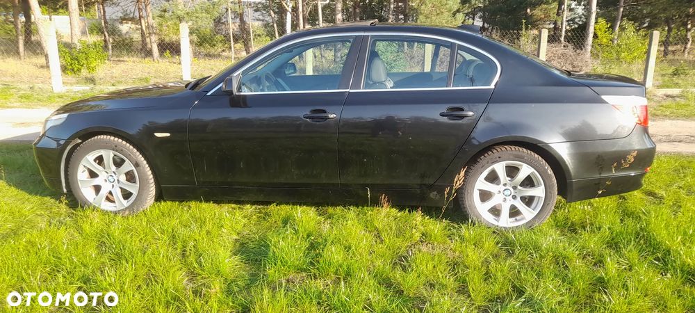BMW 5 Series 2004 photo 2