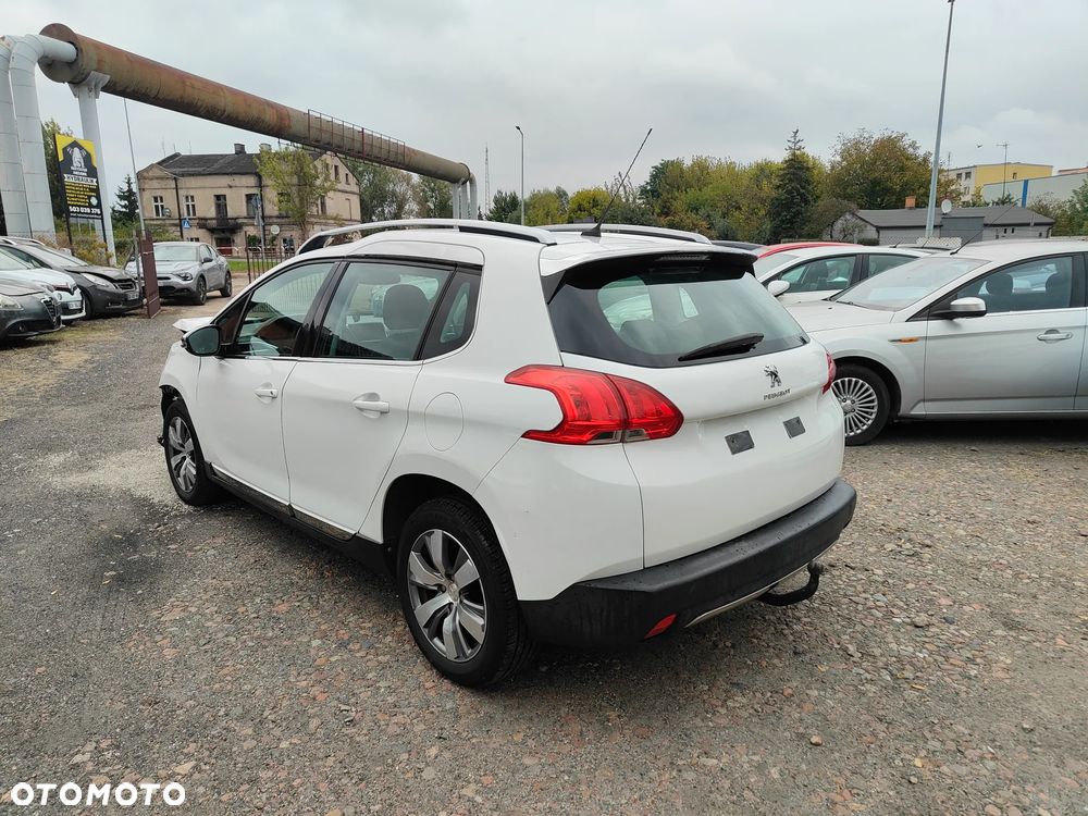 Peugeot 2008 - 6