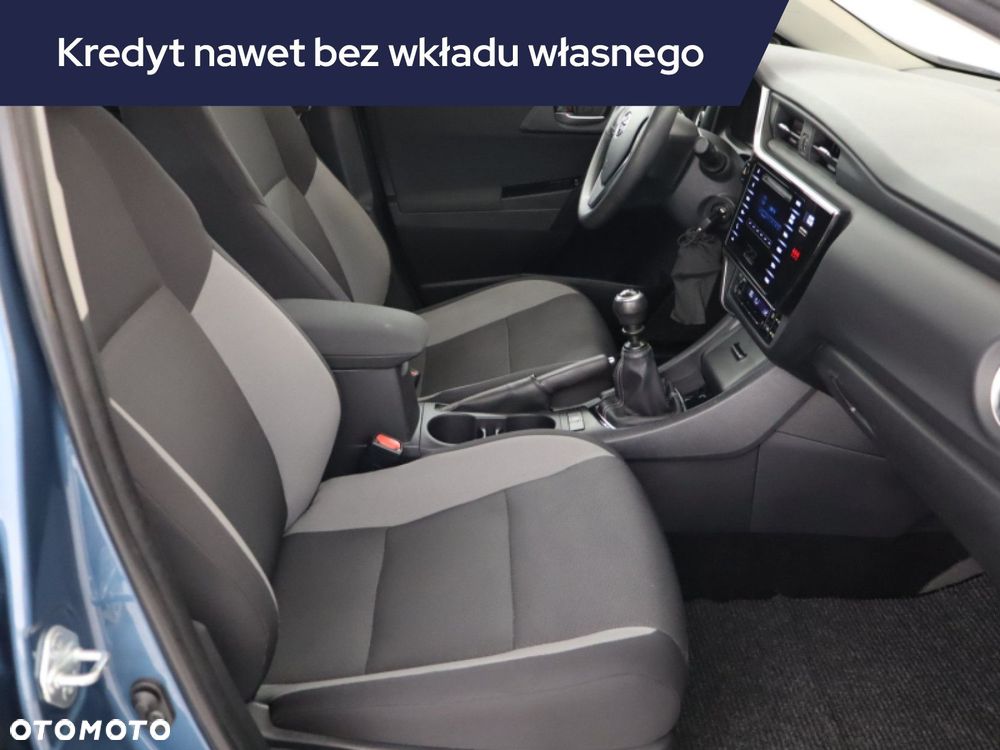 Toyota Auris - 11