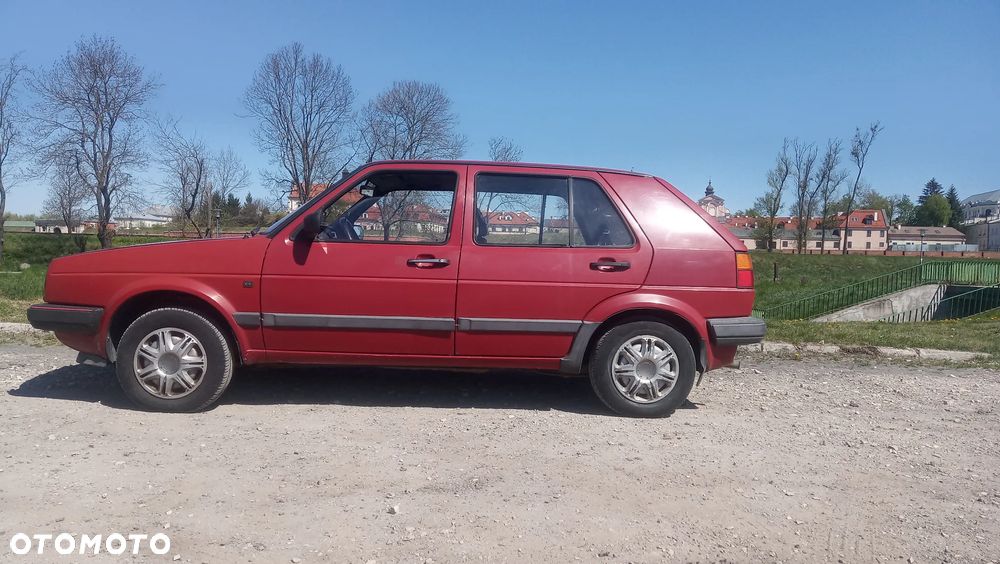 Volkswagen Golf 1.3 CL - 1