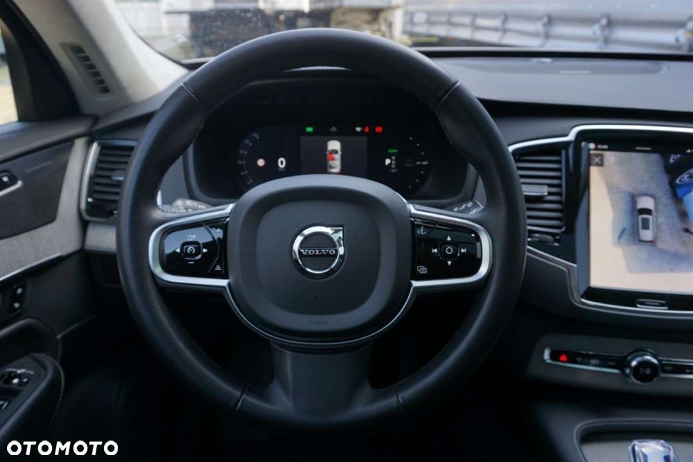 Volvo XC 90 - 21