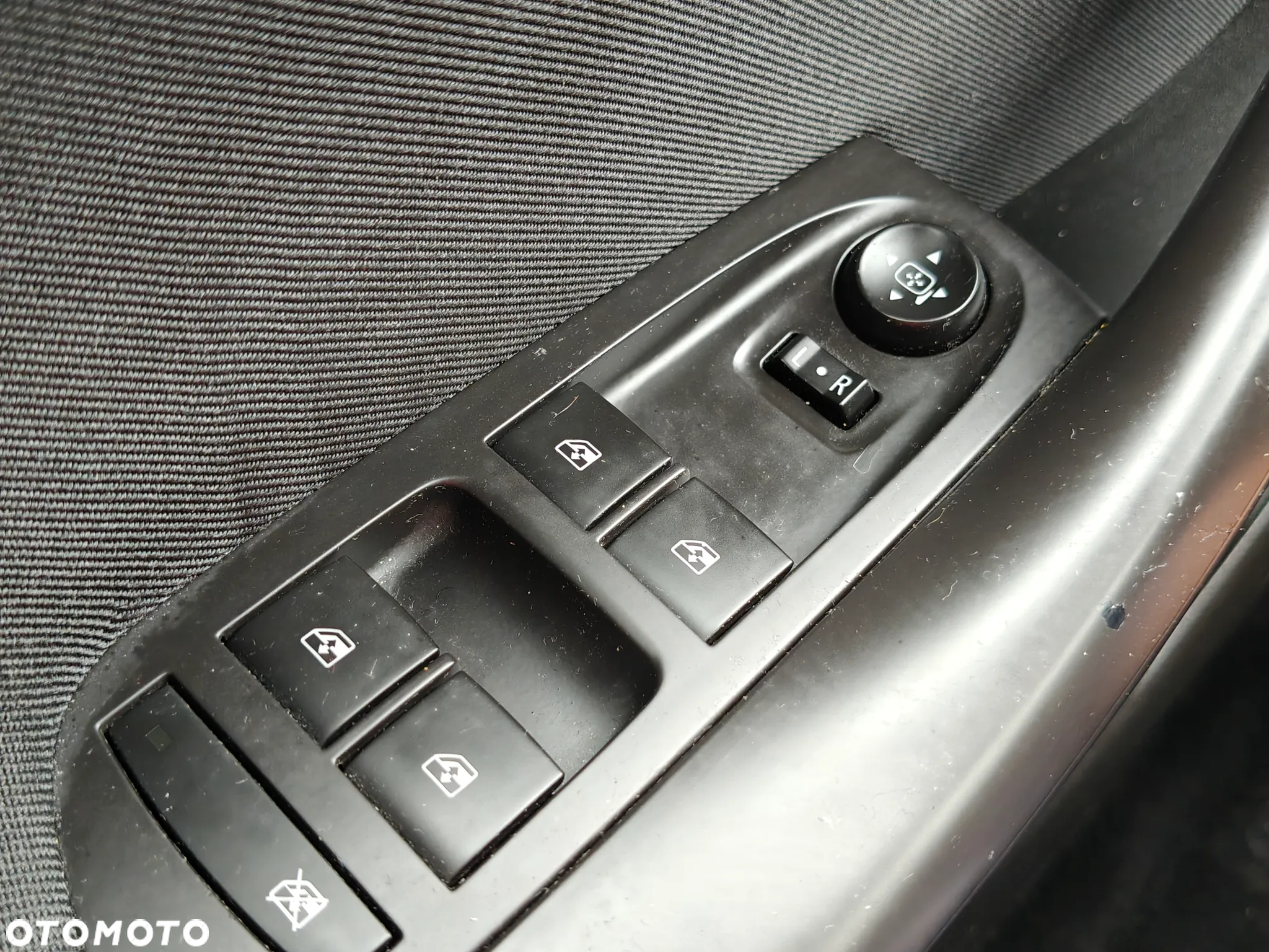 Opel Astra IV 1.6 CDTI Cosmo - 22
