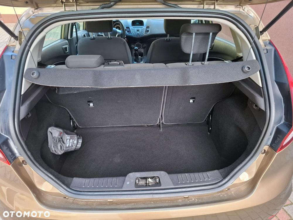Ford Fiesta 1.5 TDCi Celebration - 9