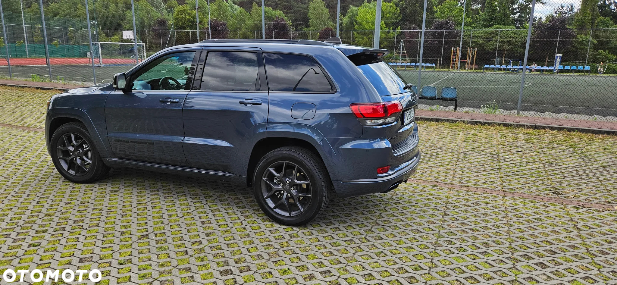 Jeep Grand Cherokee - 15