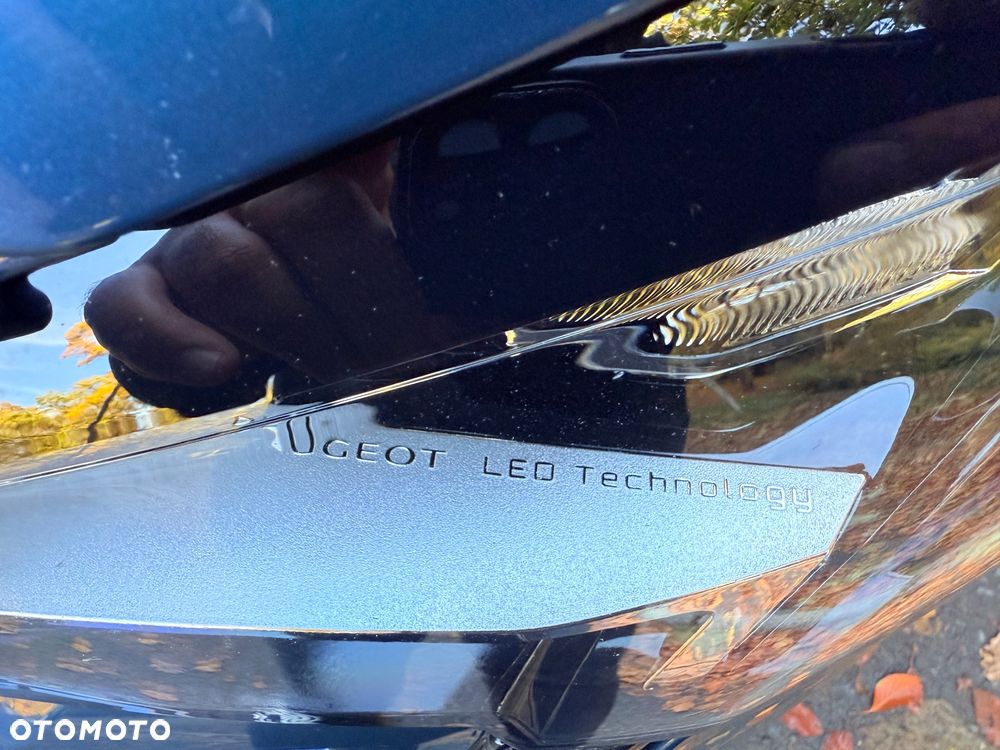 Peugeot 3008 1.6 PureTech Hybrid PHEV Allure Pack S&S EAT8 - 10