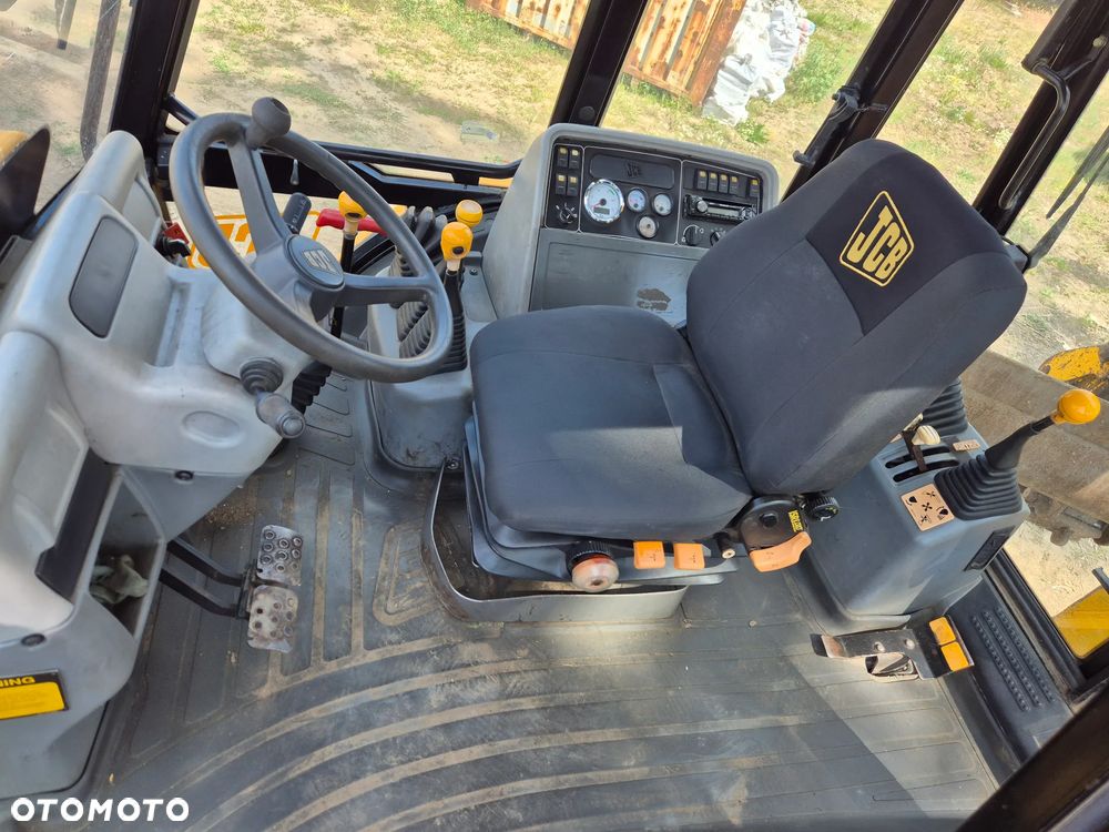 JCB 3cx 4x4 - 7
