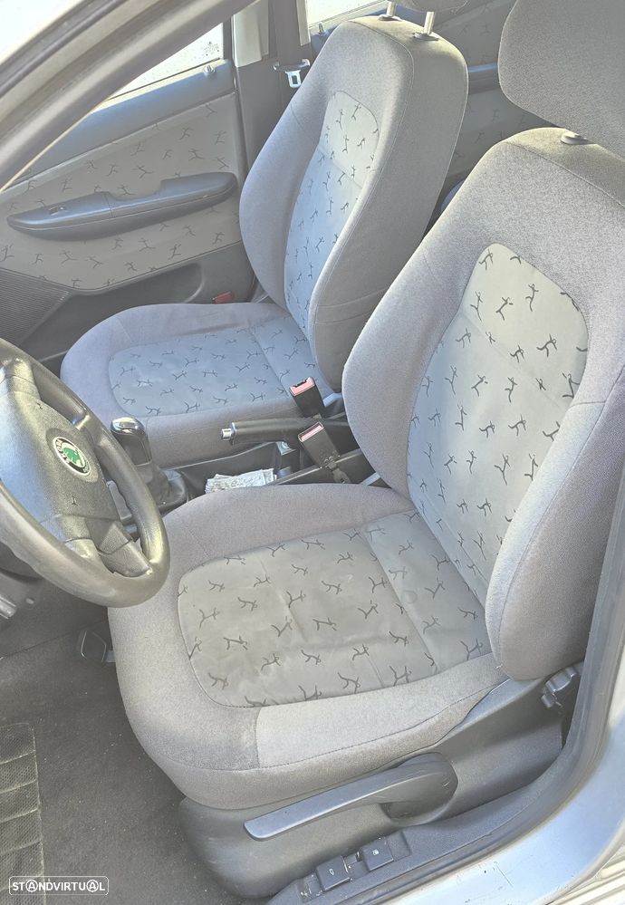 Skoda Fabia Break 1.4 Comfort - 13