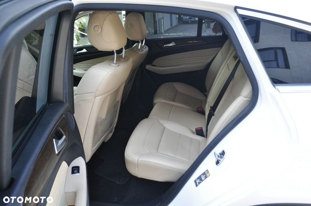 Mercedes-Benz GLE - 11
