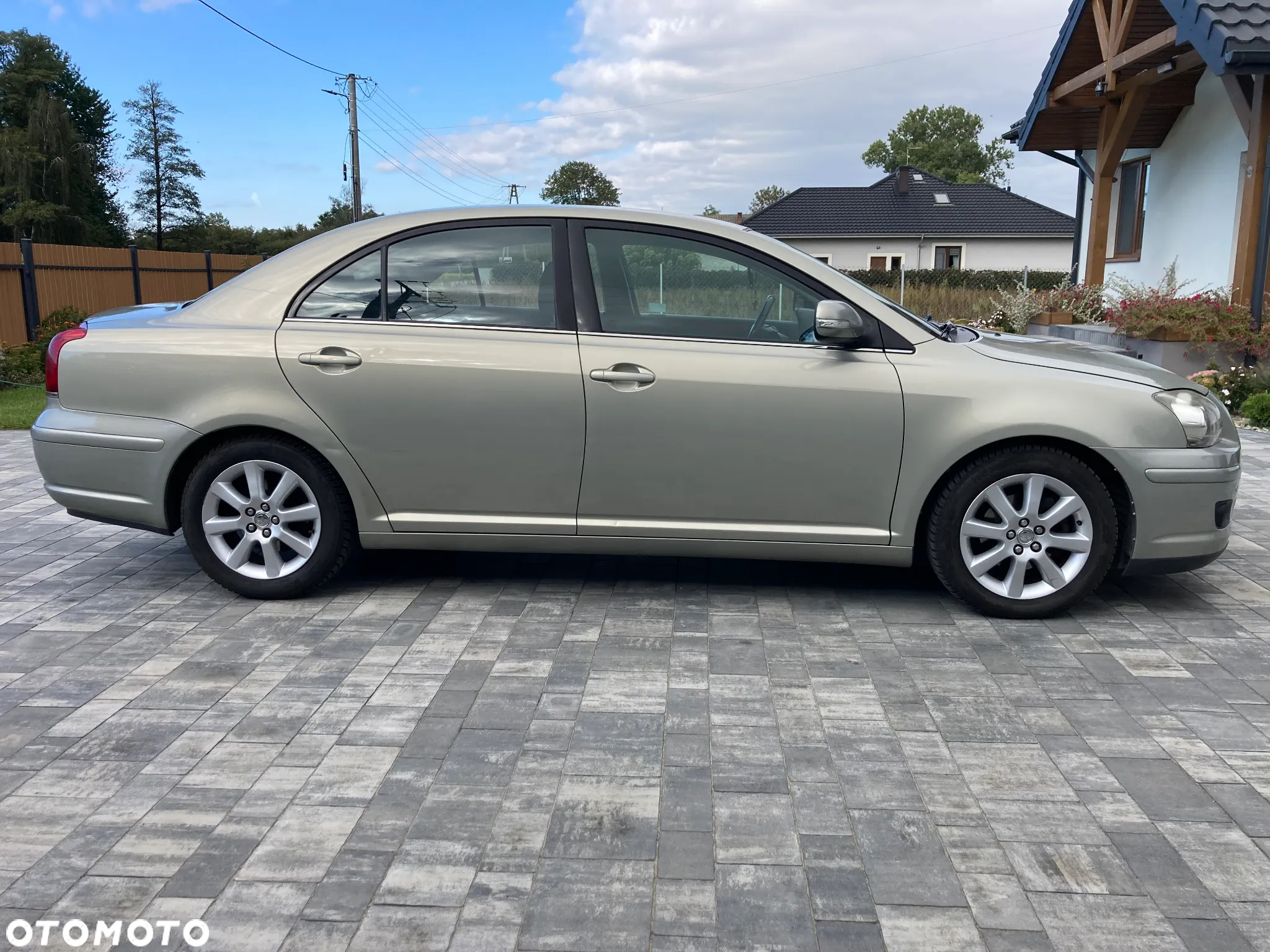 Toyota Avensis 1.8 VVT-i Sol - 7