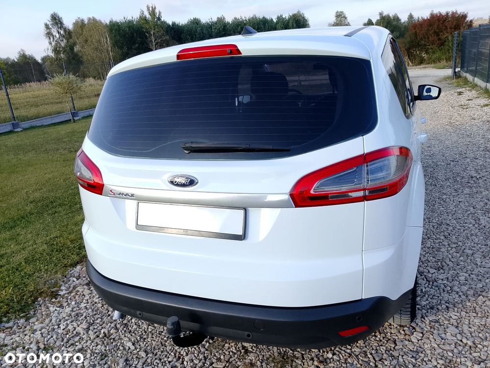 Ford S-Max - 11
