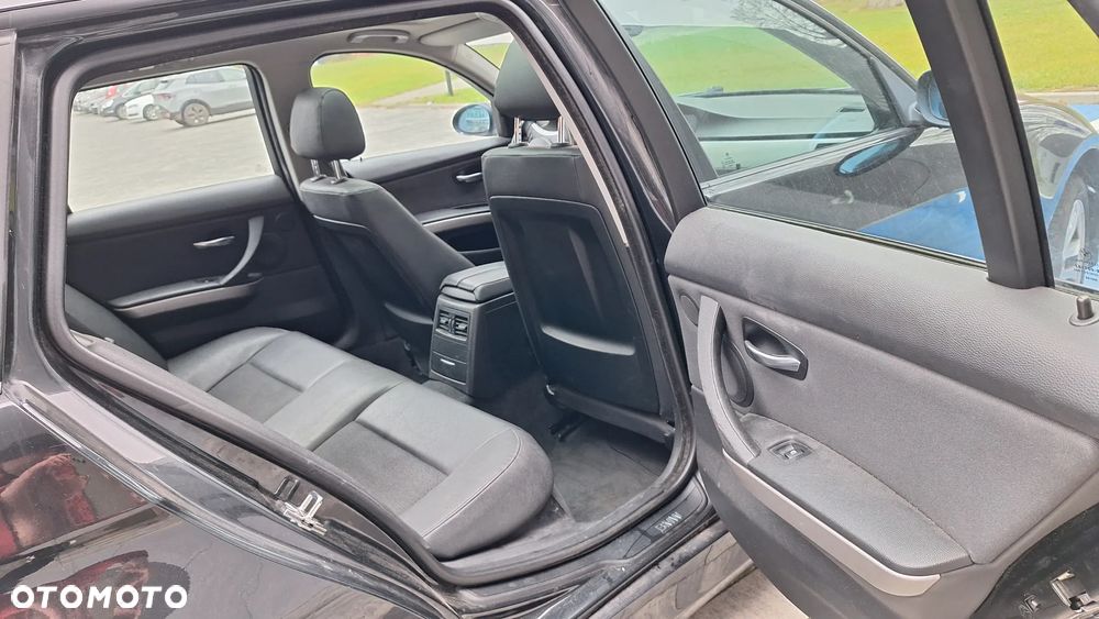 BMW Seria 3 318d - 10