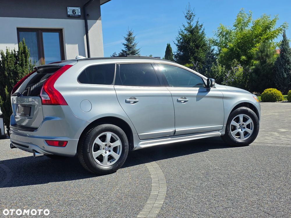 Volvo XC 60 D5 AWD Geartronic Summum - 14