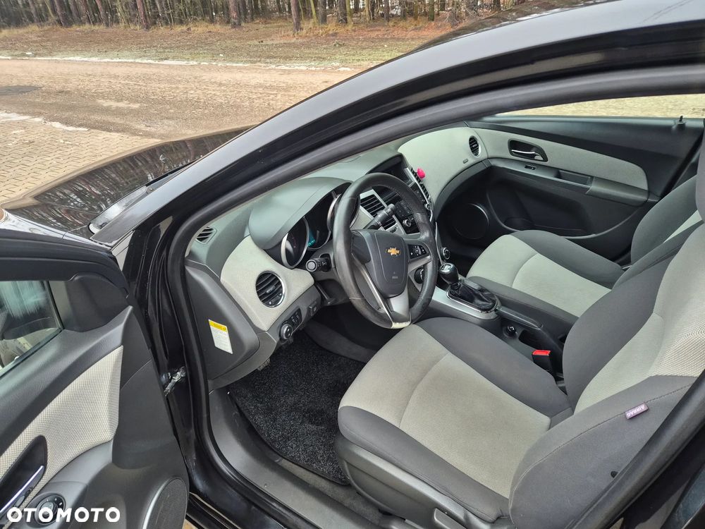 Chevrolet Cruze 1.6 - 19