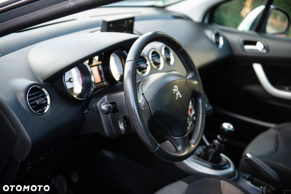 Peugeot 308 1.6 HDi Premium - 18