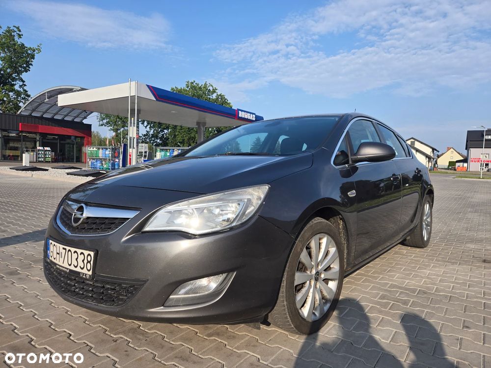 Opel Astra 1.6 Cosmo - 1