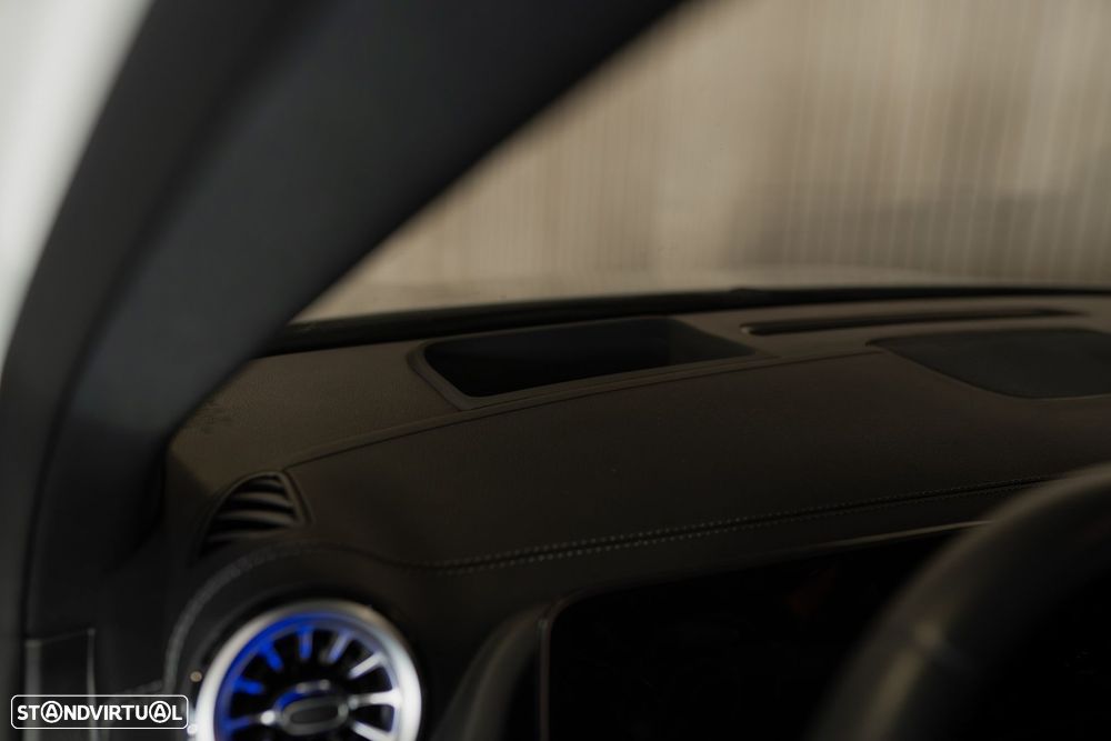 Mercedes-Benz EQA 300 4Matic AMG Line - 50