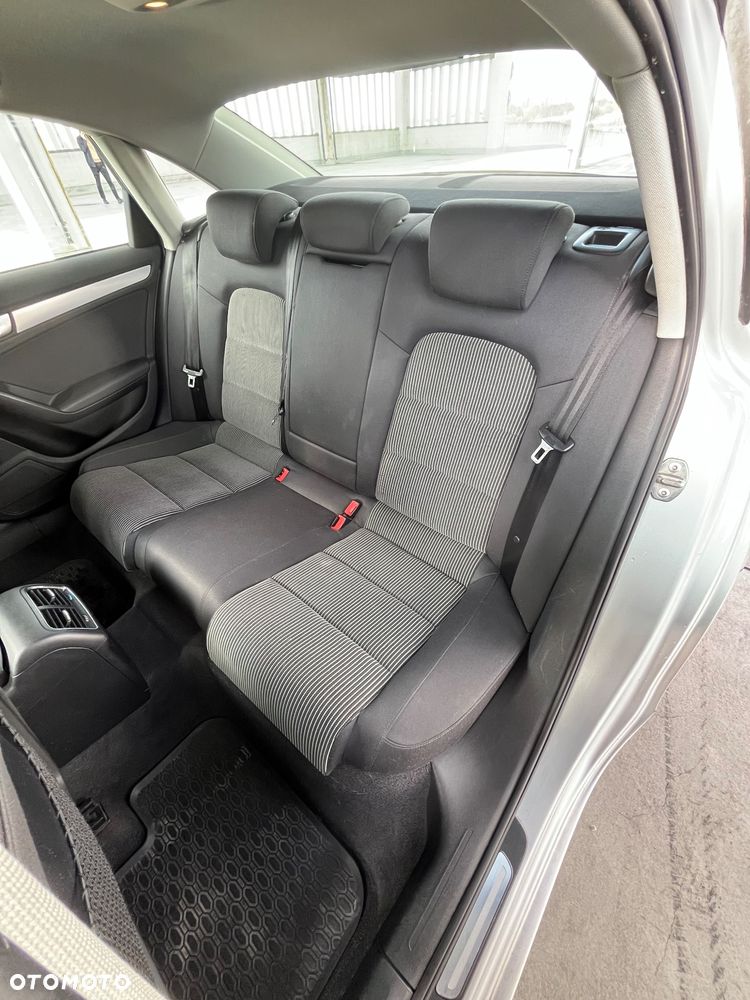 Audi A4 Limousine - 13