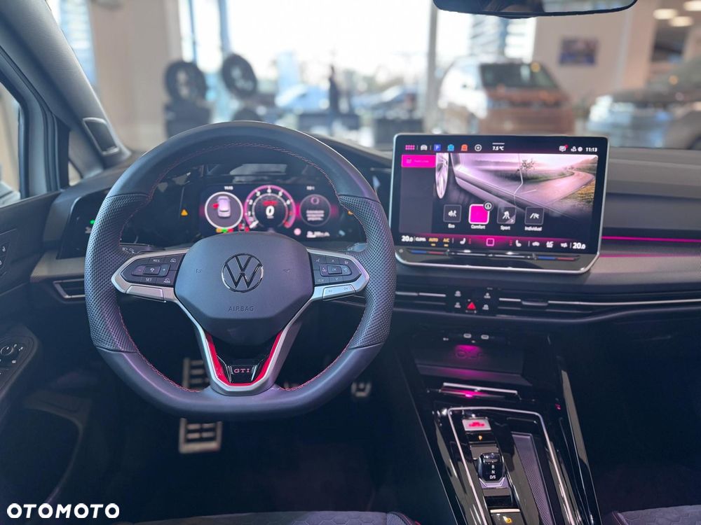 Volkswagen Golf - 16