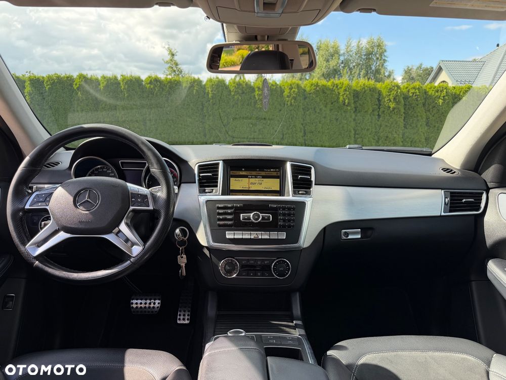 Mercedes-Benz ML 350 BlueTec 4-Matic - 7