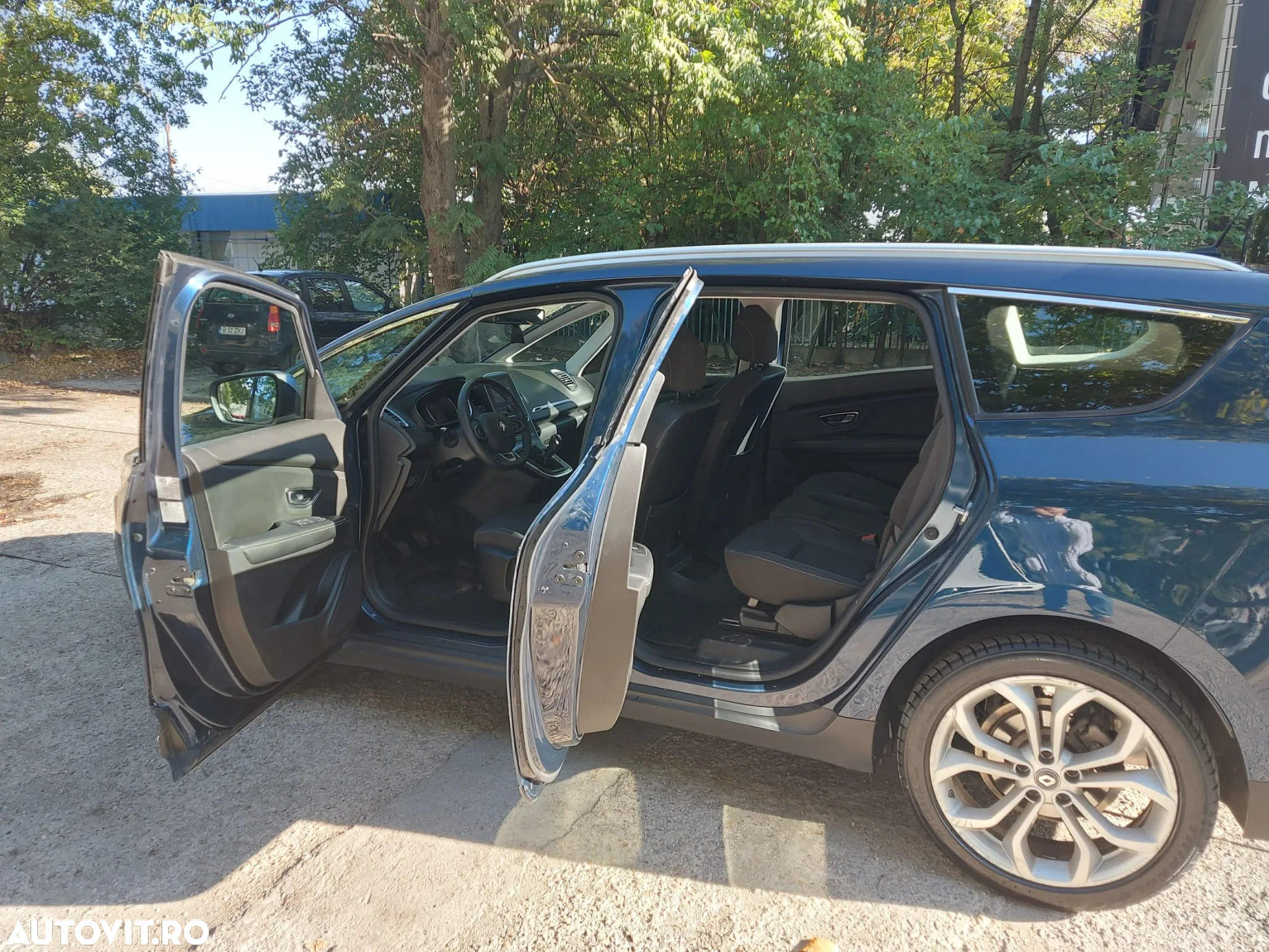 Renault Scenic ENERGY dCi 110 Start & Stop Expression - 9