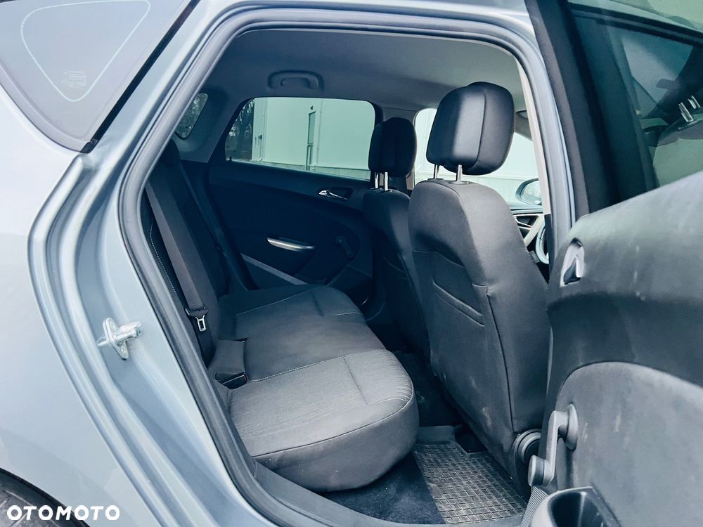 Opel Astra 1.4 Turbo Design Edition - 29