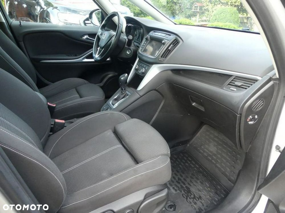 Opel Zafira 2.0 D Automatik Active - 18
