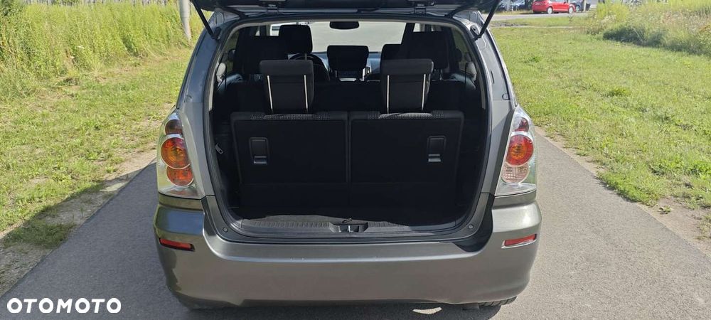 Toyota Corolla Verso - 7