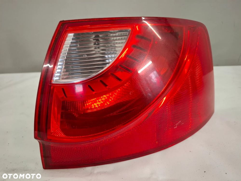 Lampa Tył Tylna Klapa Lewa/Prawa Seat Exeo Kombi 3R9 - 2