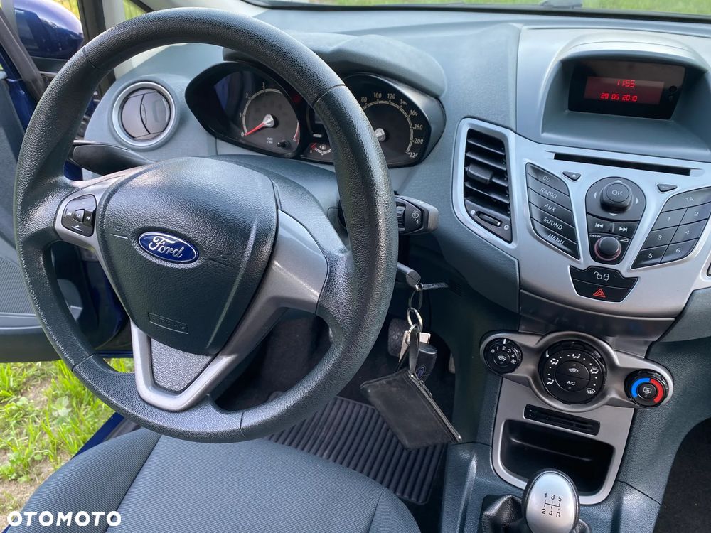 Ford Fiesta 1.4 Trend - 25