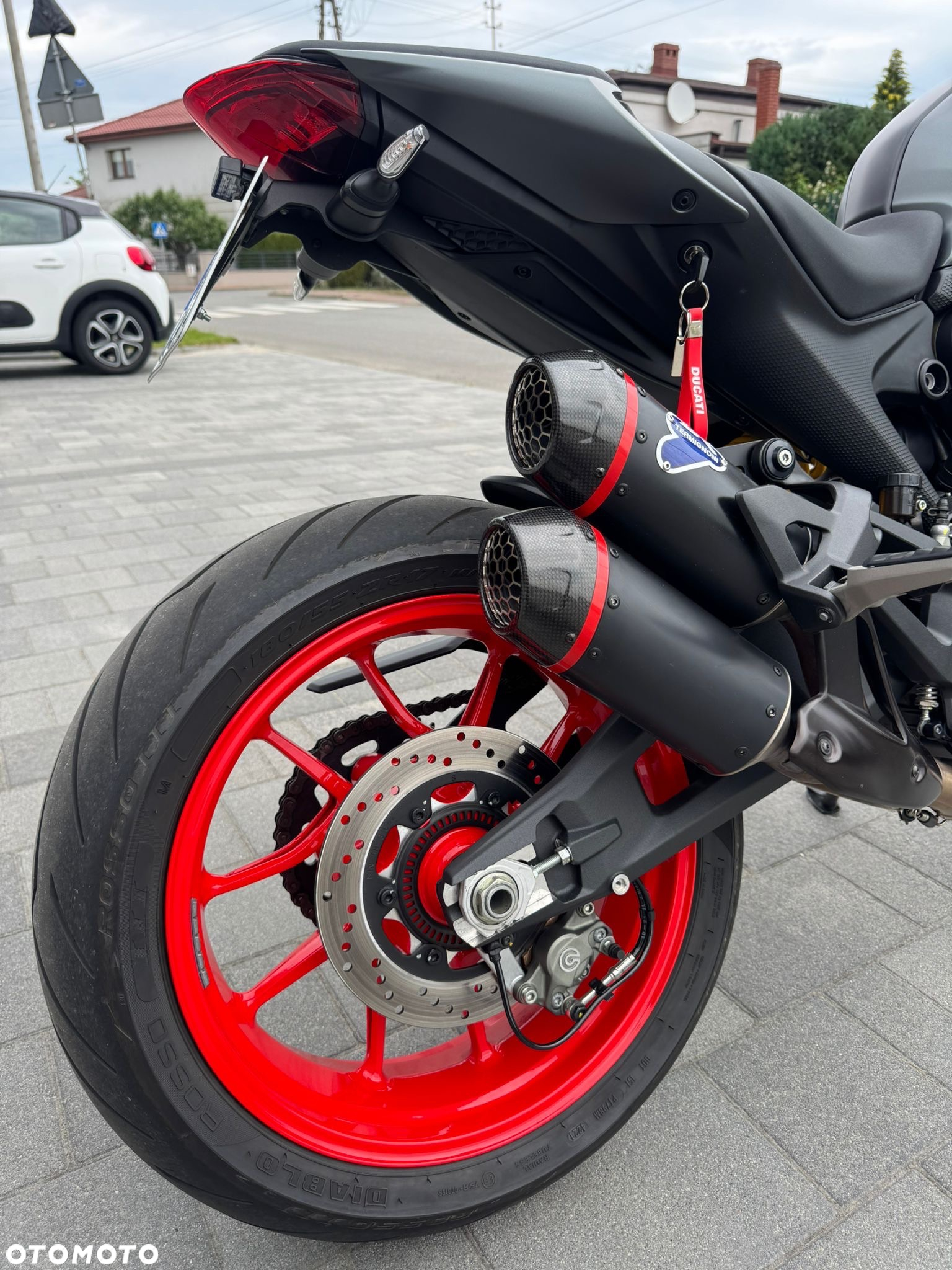 Ducati Monster - 11