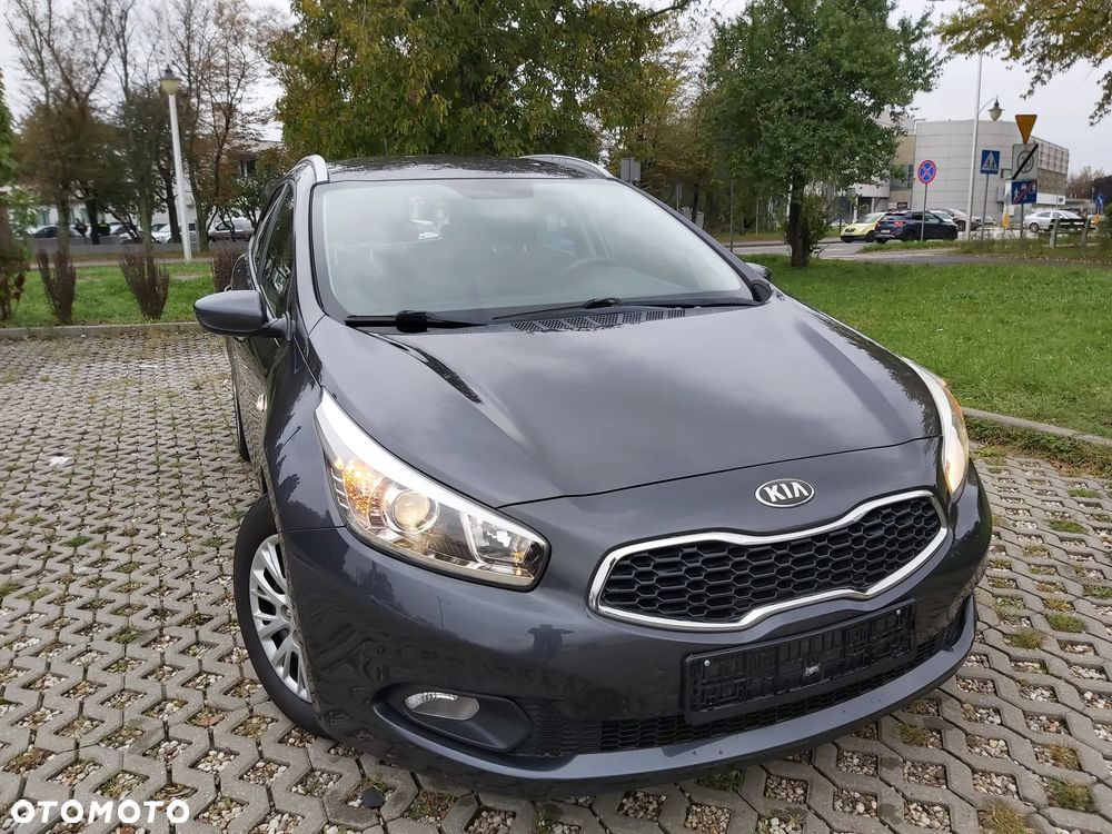 Kia Ceed 1.4 CRDi 90 SW Vision - 33