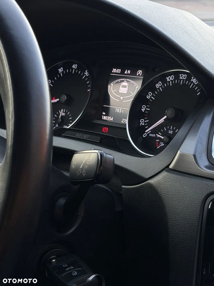 Skoda RAPID - 14