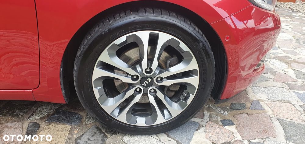 Kia Ceed 1.6 CRDi 128 Platinum Edition - 16