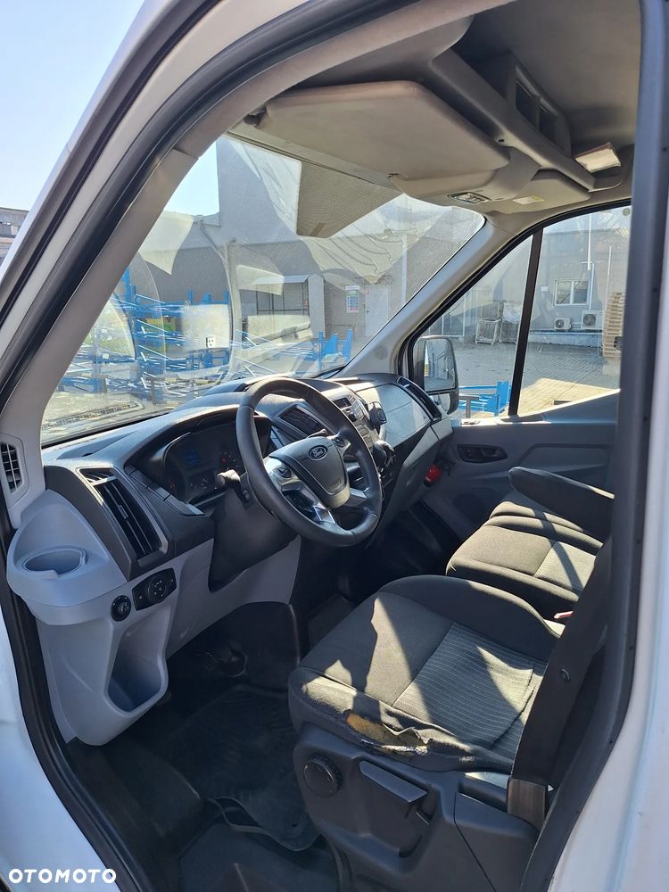Ford Transit - 13