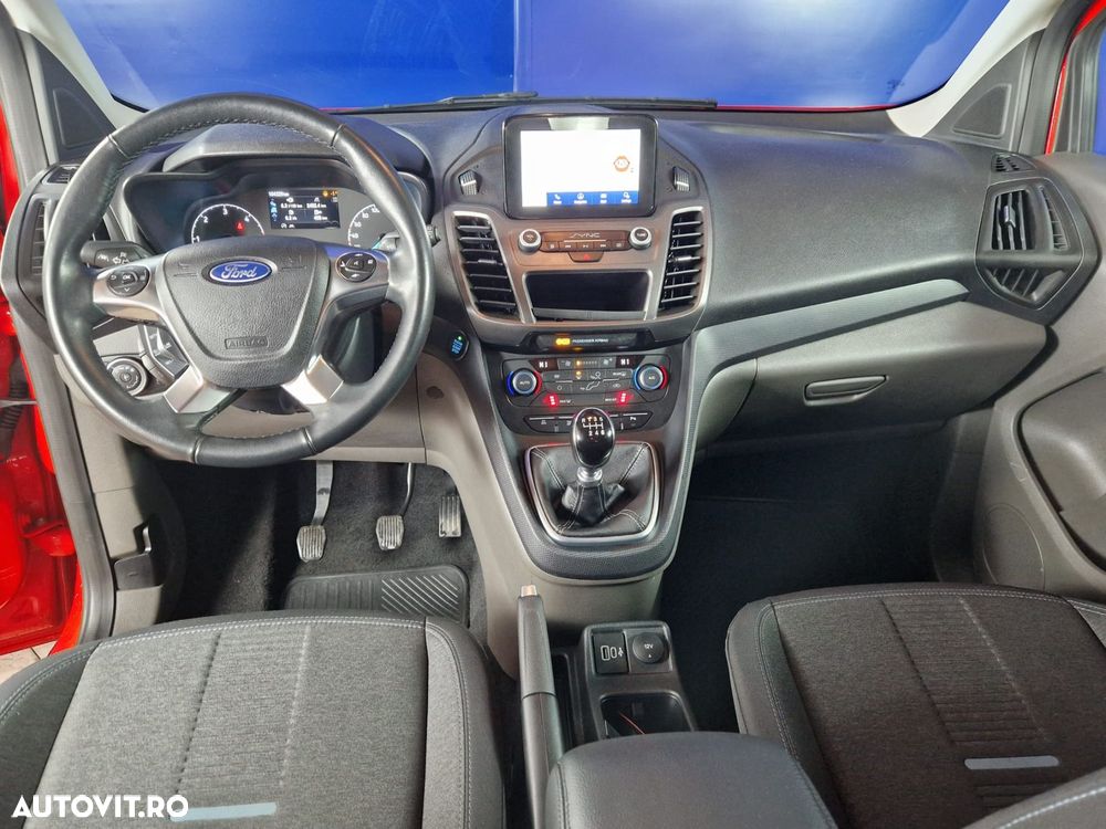 Ford Tourneo Connect - 12