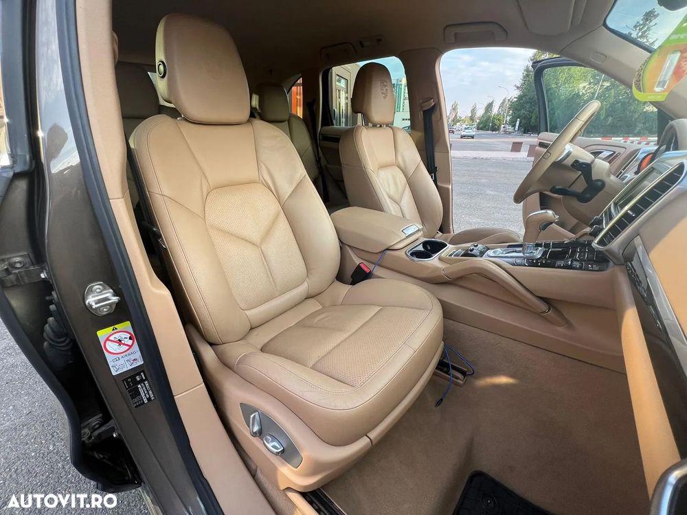 Porsche Cayenne 3.0TD TipTronic - 10