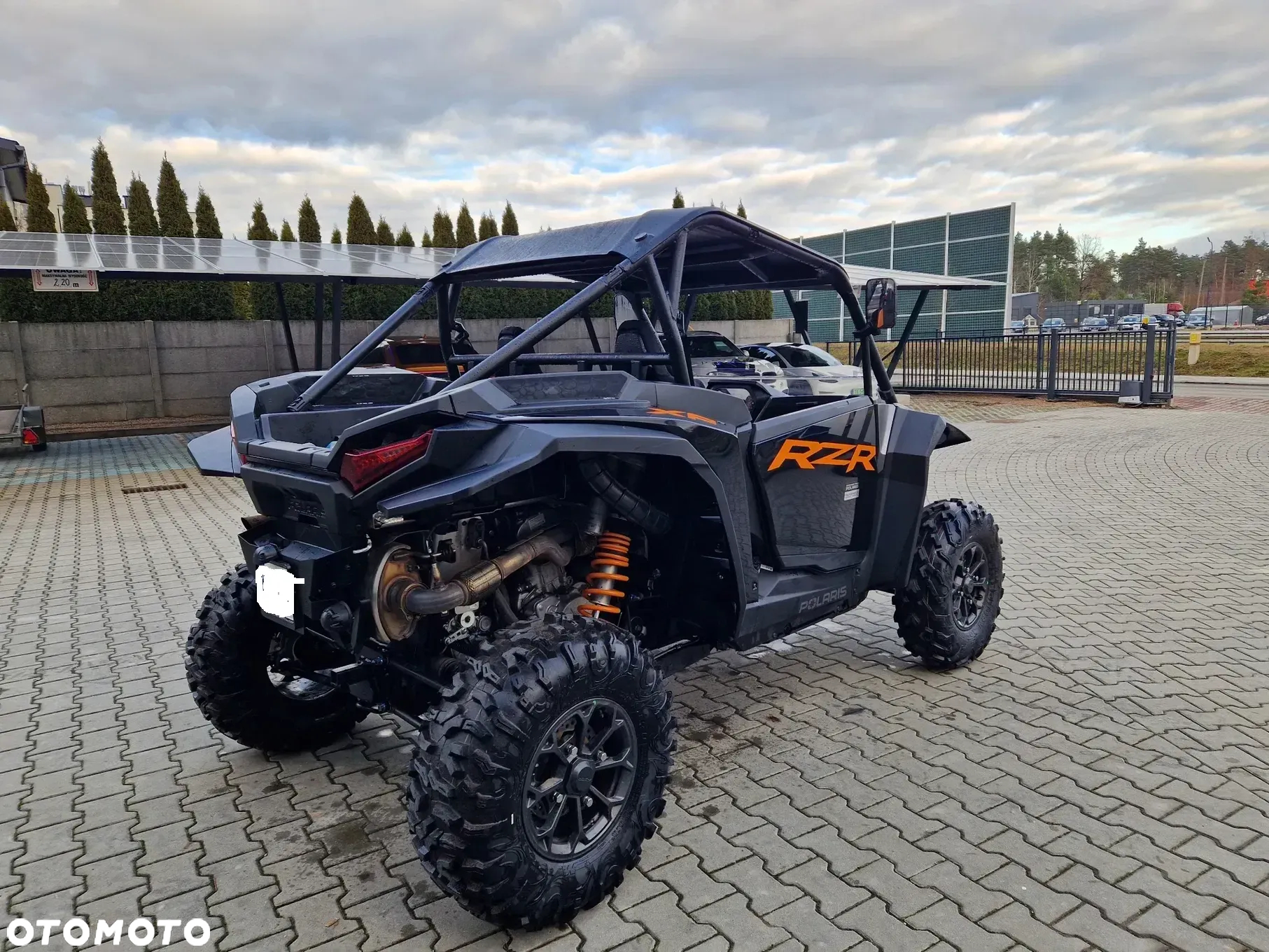 Polaris RZR - 9