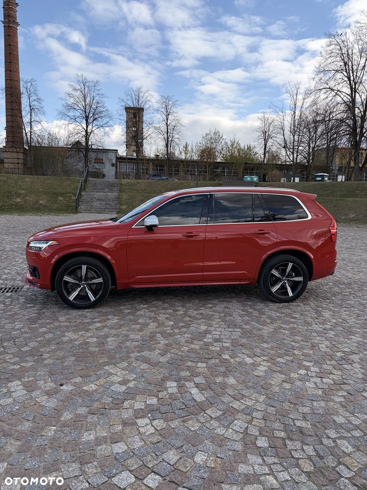 Volvo XC 90 - 1